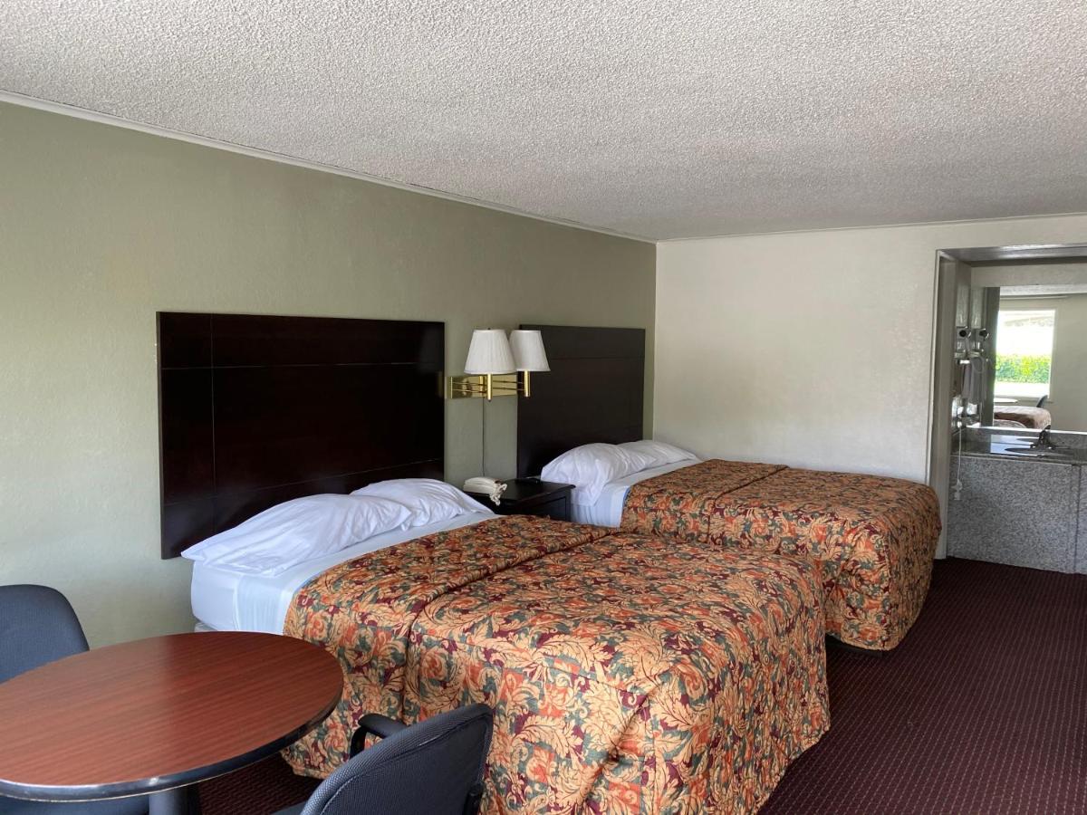 Red Carpet Inn Greensboro Esterno foto