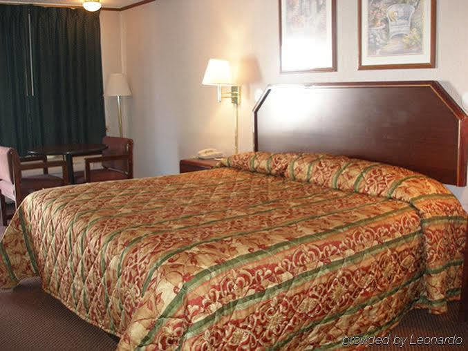Red Carpet Inn Greensboro Esterno foto